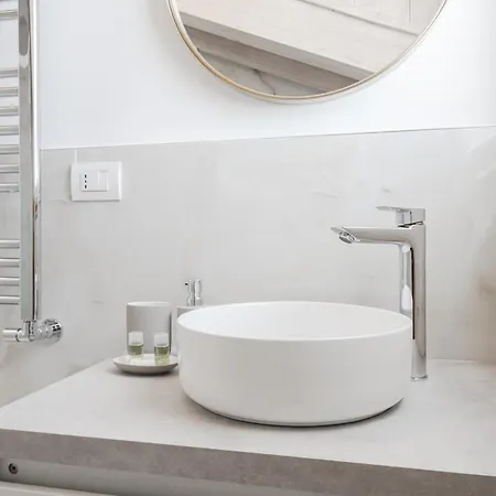 Easylife - Gioiello Con Ampio Balcone Panoramico In Porta Ticinese Appartement *